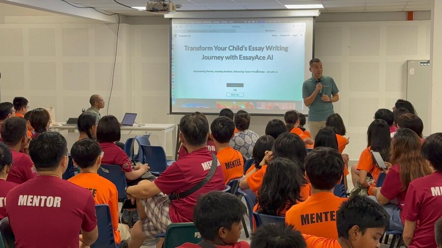 Telok Blangah Mentoring Club session – large audience with EssayAce.AI on screen